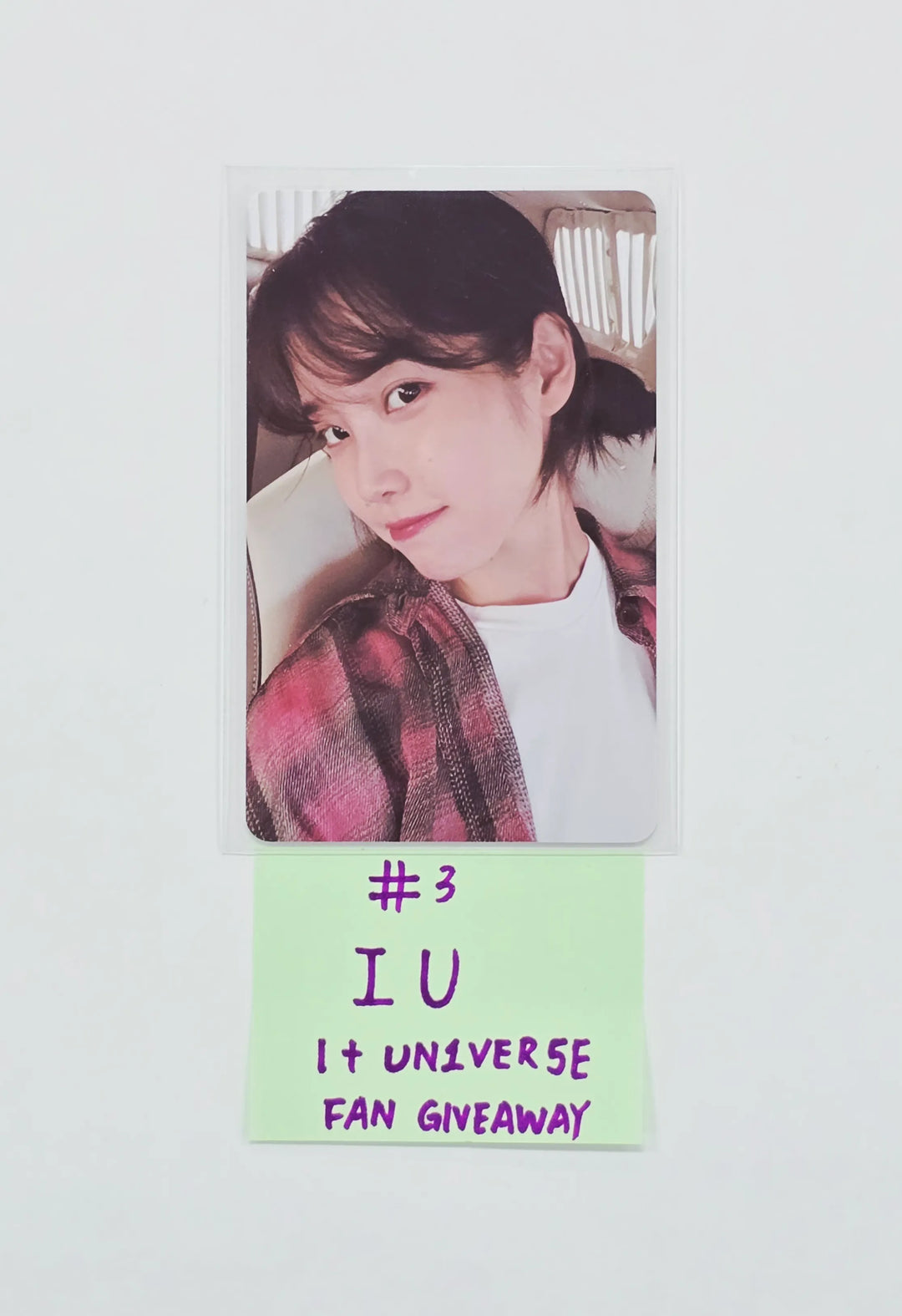 IU - "I + UN1VER5E" Fan Giveaway PVC Photocard [26.07.15]