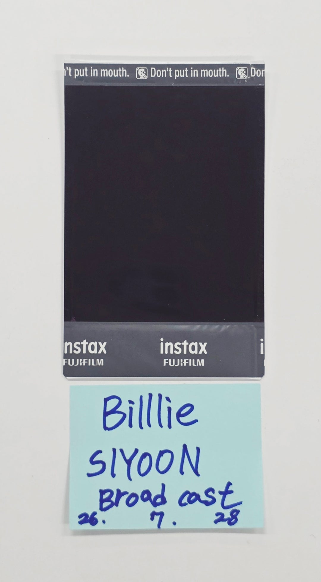 SIYOON (of Billlie) - Hand Autographed(Signed) Polaroid (1) [26.07.28]