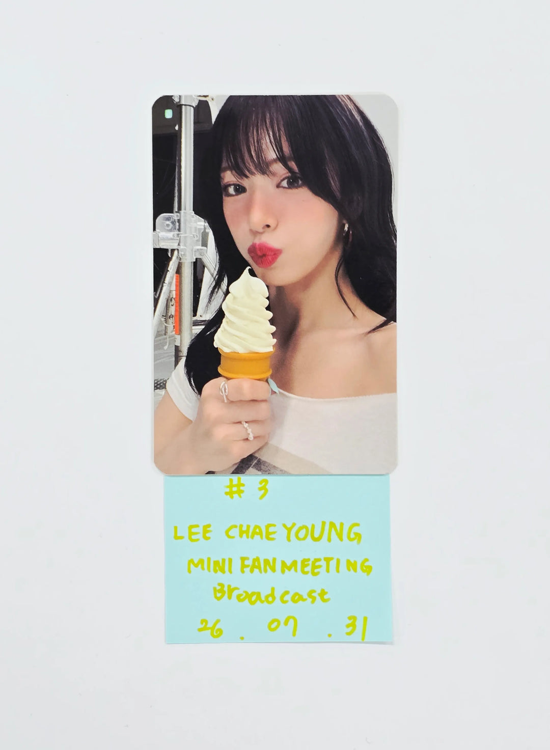 fromis_9 "Glow ME" - Mini FanMeeting Broadcast Photocard [26.07.31]