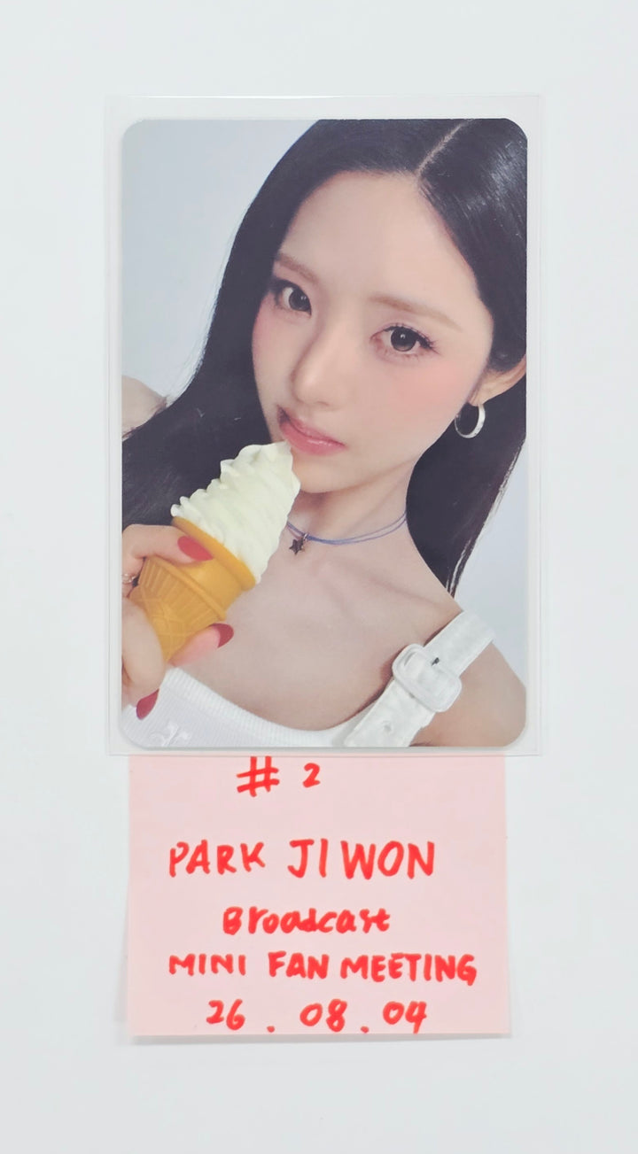 fromis_9 "Glow ME" - Mini FanMeeting Broadcast Photocard [26.08.04]