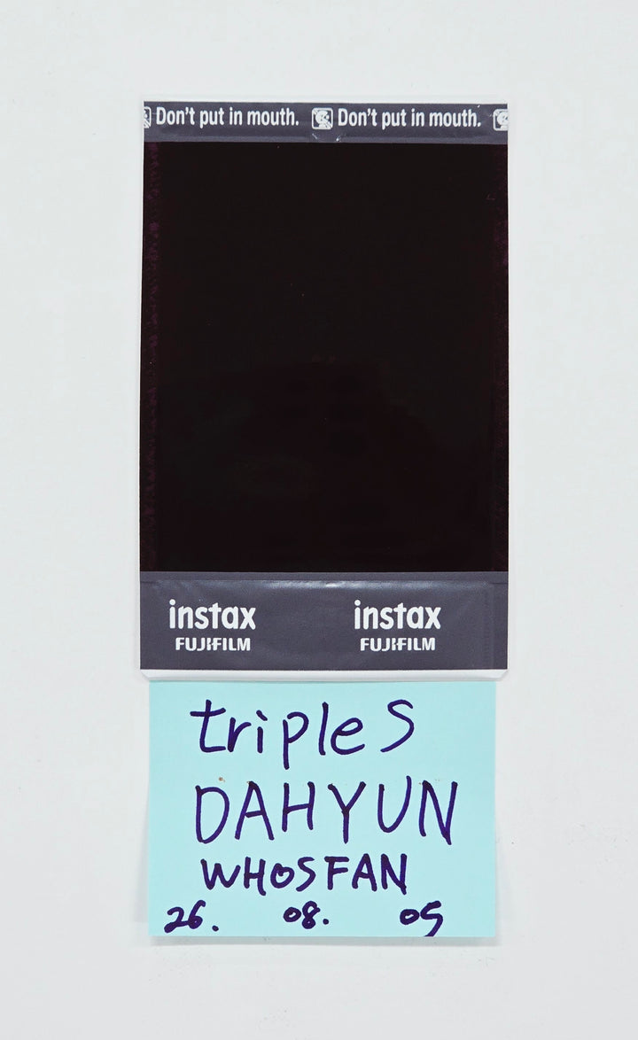 SEO DAHYUN (of TripleS) - Hand Autographed(Signed) Polaroid [26.08.05]