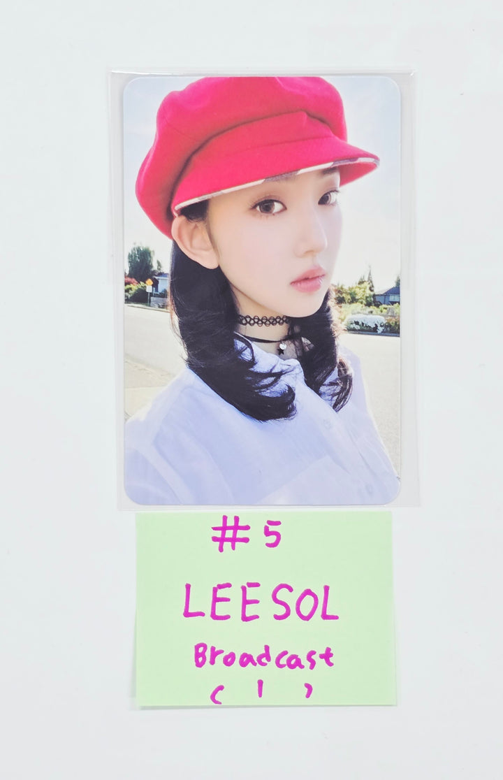 KiiiKiii -  Broadcast Photocard [26.08.11]