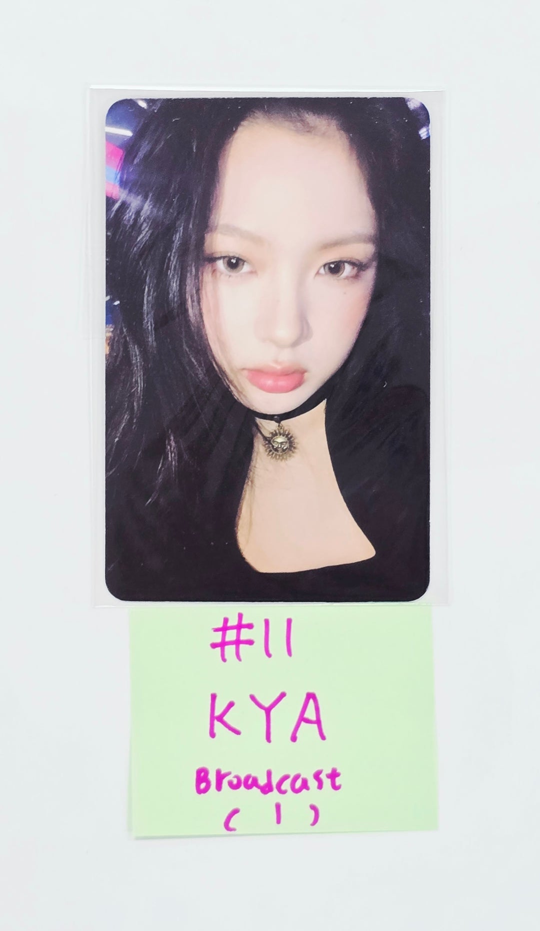 KiiiKiii -  Broadcast Photocard [26.08.11]