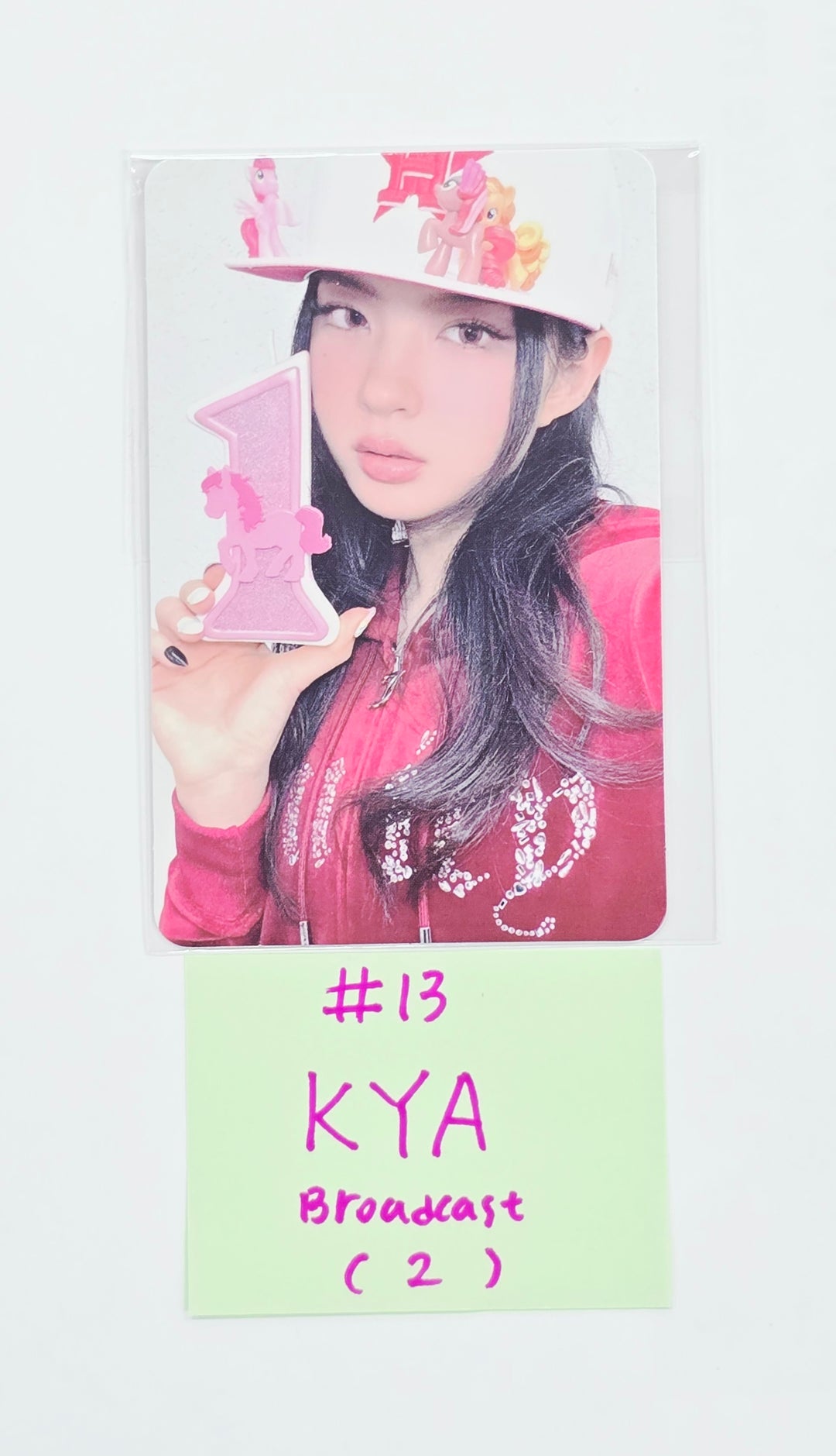KiiiKiii -  Broadcast Photocard [26.08.11]