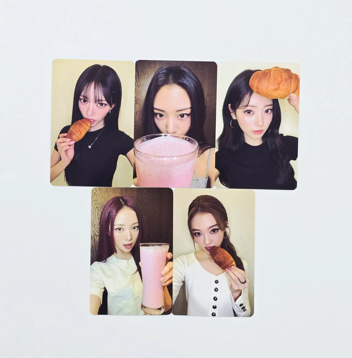 MEOVV - Inkigayo Broadcast Photocard [26.09.03]