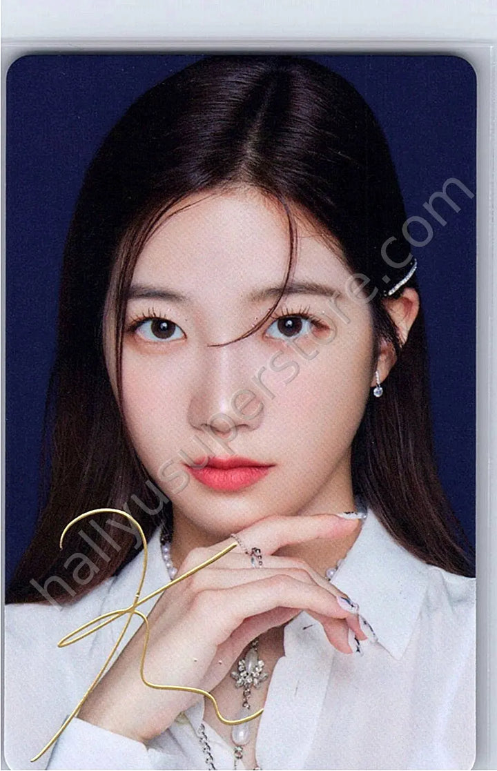 LE SSERAFIM - Kazuha - FEARLESS (Japanese Ver.) merch trading card