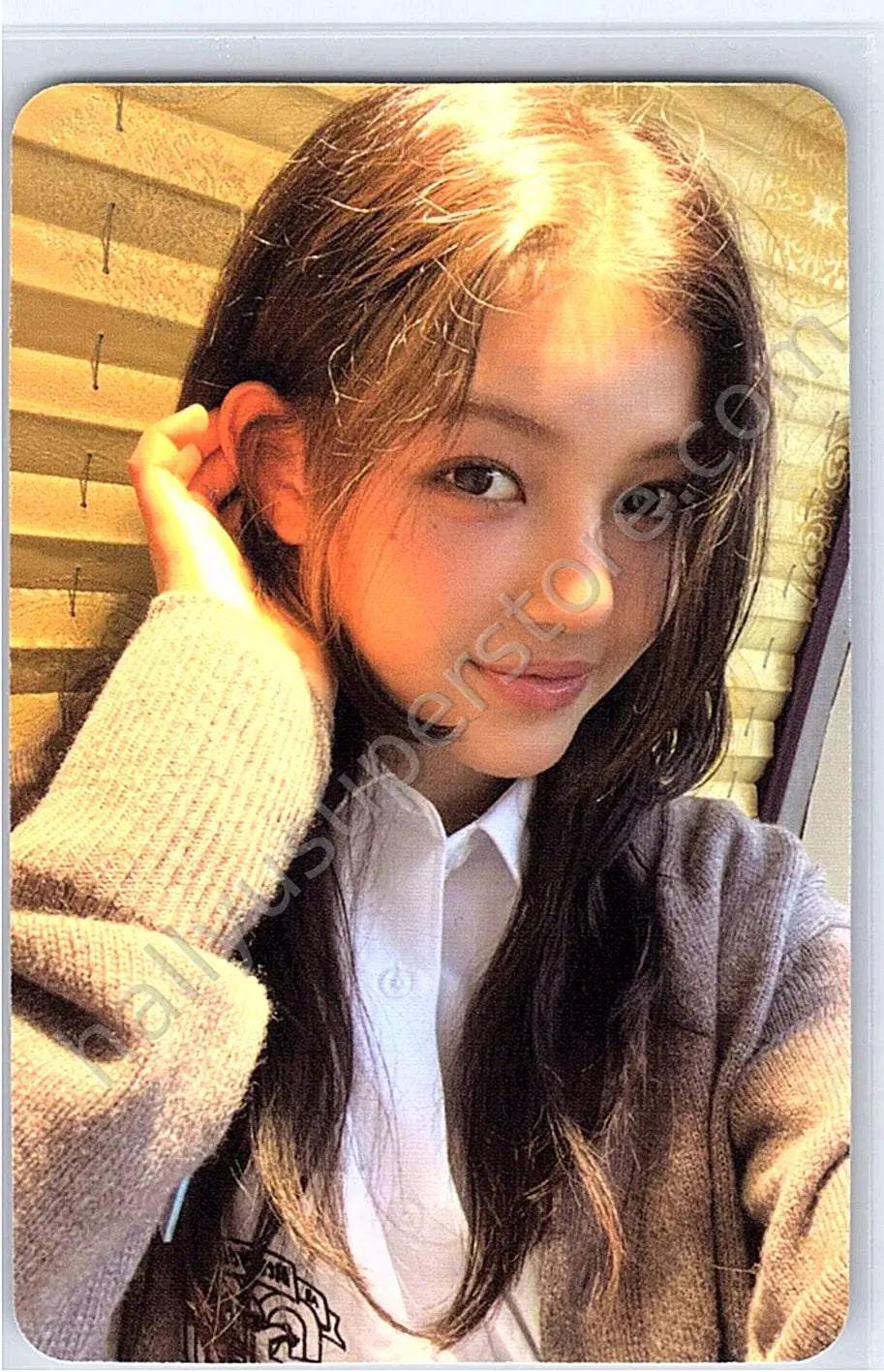 NewJeans - Danielle - NewJeans “OMG” album photocard C version version 2 weverse album version