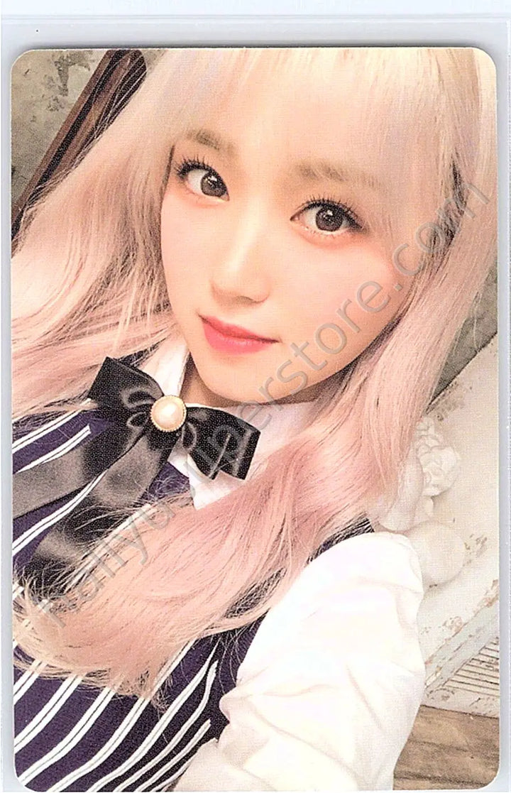 IZ*ONE - Nako - IZ*ONE - Nako - SPRING COLLECTION 2020 “SECRET DIARY” Other B version photocard set