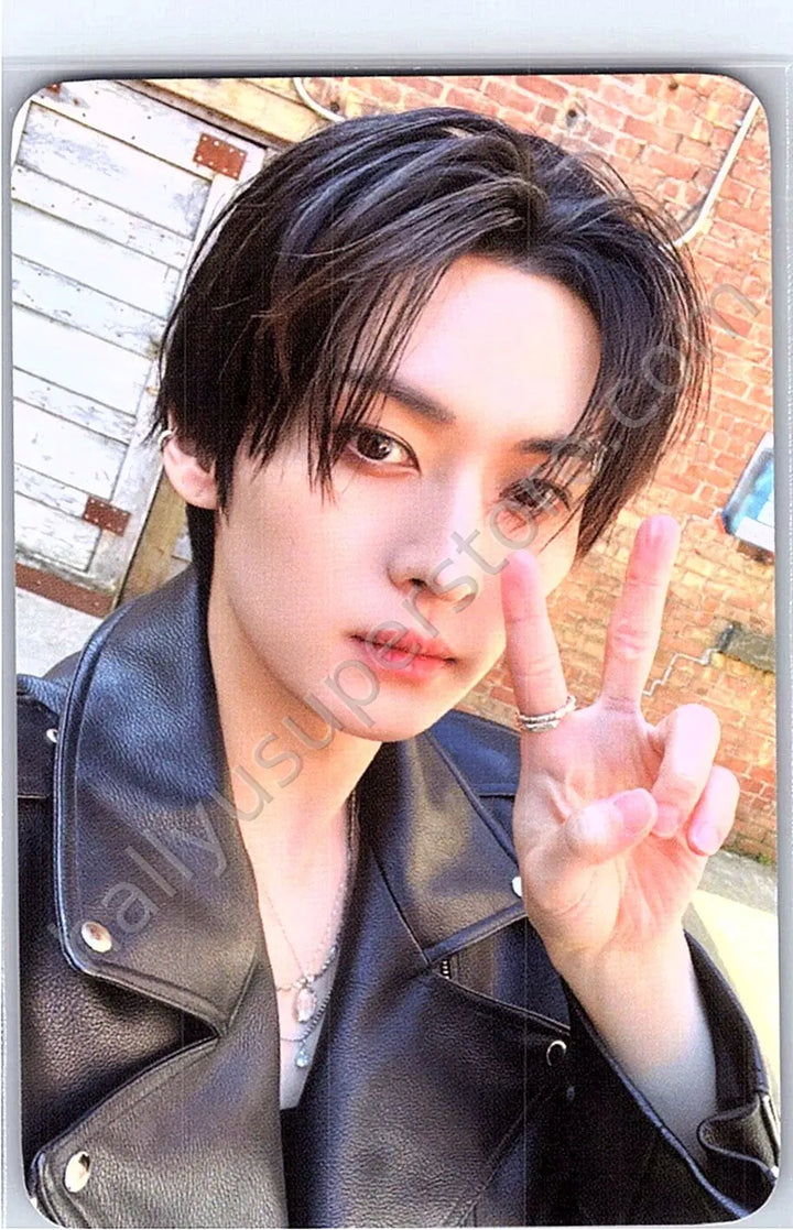 Stray Kids - Lee Know - ATE pob (pre-order benefit) withmuu