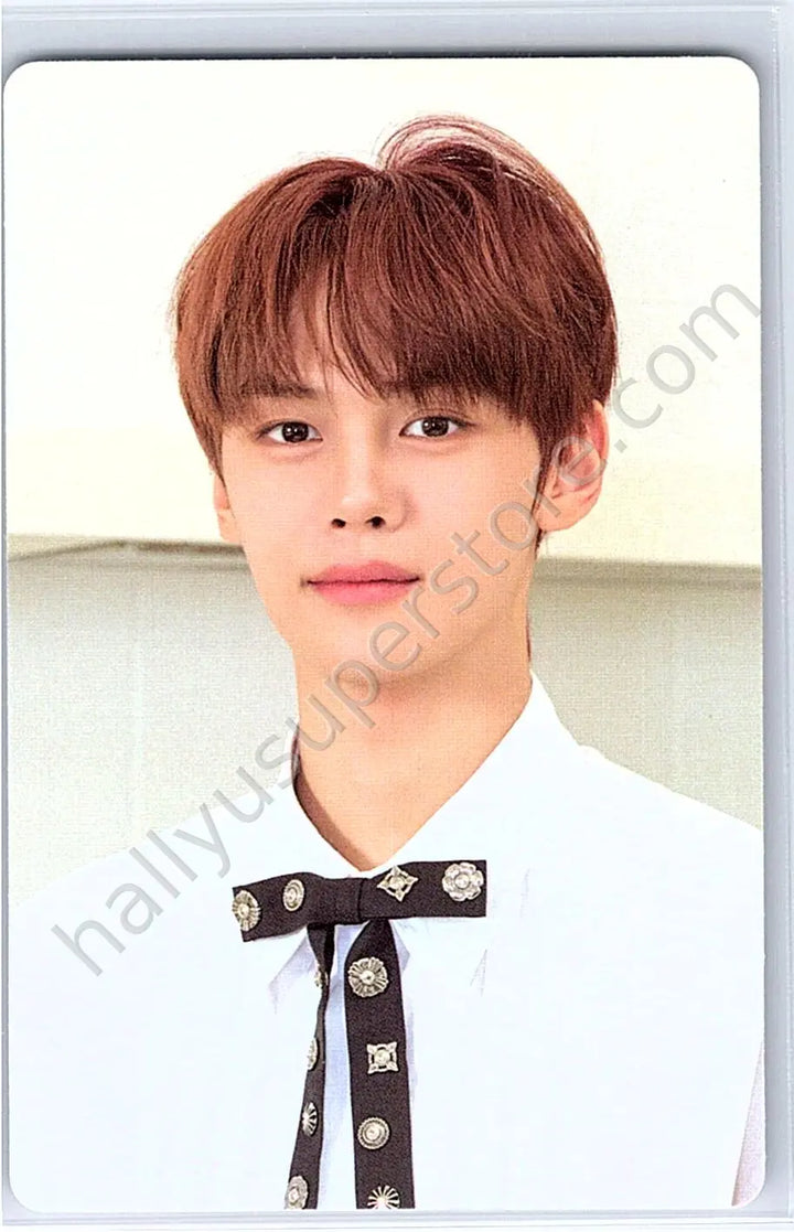 ZEROBASEONE - Gyuvin - 2025 Seasons Greetings &