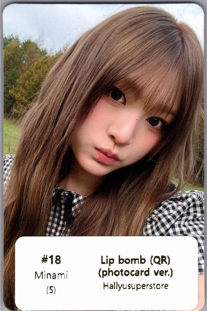RESCENE "Lip bomb" - Official Photocard (QR)(Photocard Ver.) [26.07.24]