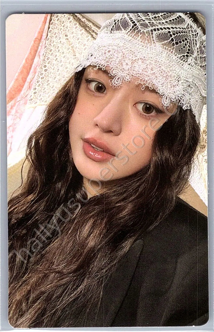 ILLIT - Minju - bomb album photocard B version star bomb version