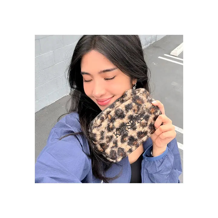 [Pre-Order] KATSEYE - KATSEYE Fuzzy Ear Pouch