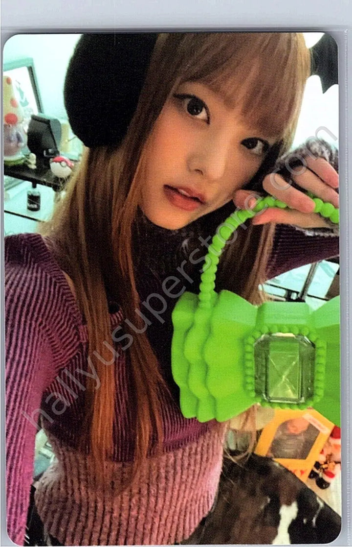NewJeans - Haerin - NewJeans “OMG” album photocard haerin version