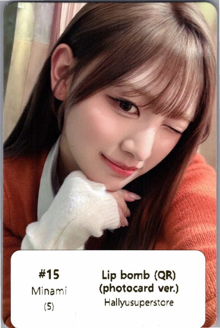 RESCENE "Lip bomb" - Official Photocard (QR)(Photocard Ver.) [26.07.24]