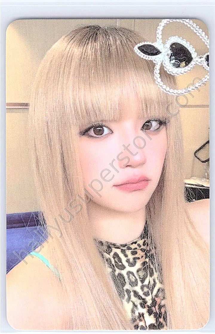i-dle - Yuqi - We are hellolive pob (pre-order benefit)