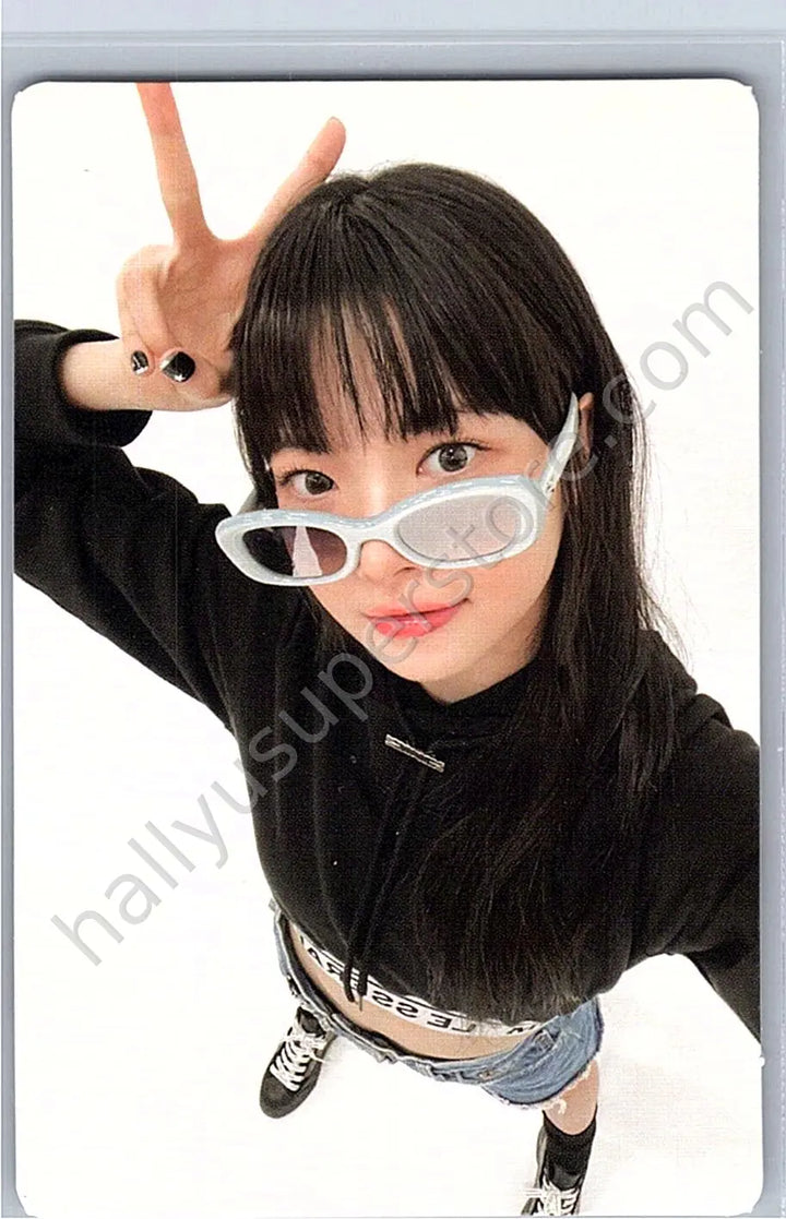 LE SSERAFIM - Hong Eunchae - UNFORGIVEN album photocard dewy sage version
