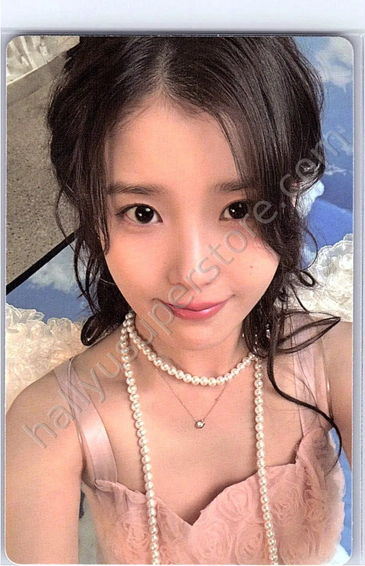 IU - IU - 8th UAENA Membership Kit photocard set
