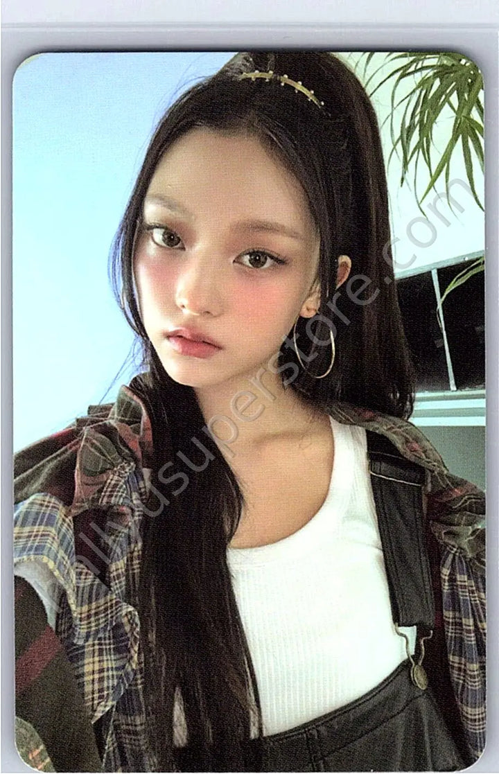 NewJeans - Haerin - How Sweet album photocard B version version 2 weverse album version