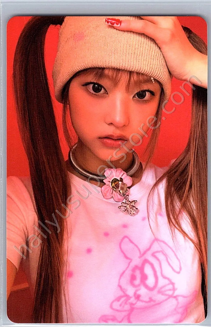 NewJeans - Haerin - NewJeans “OMG” album photocard haerin version