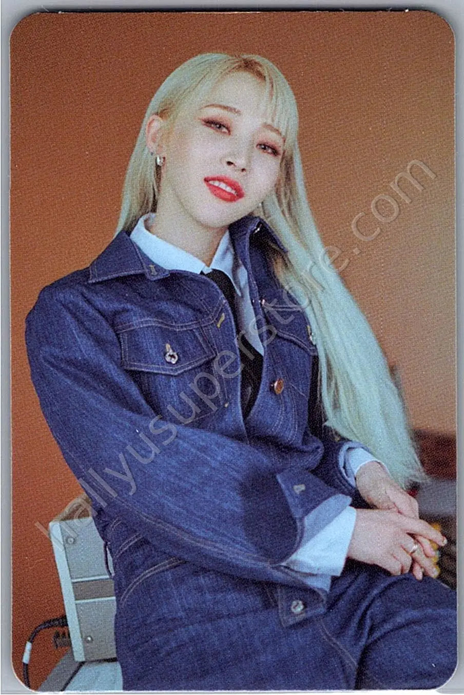 MAMAMOO - Moonbyul - C.I.T.T. (Cheese in the Trap) merch photocard photobook