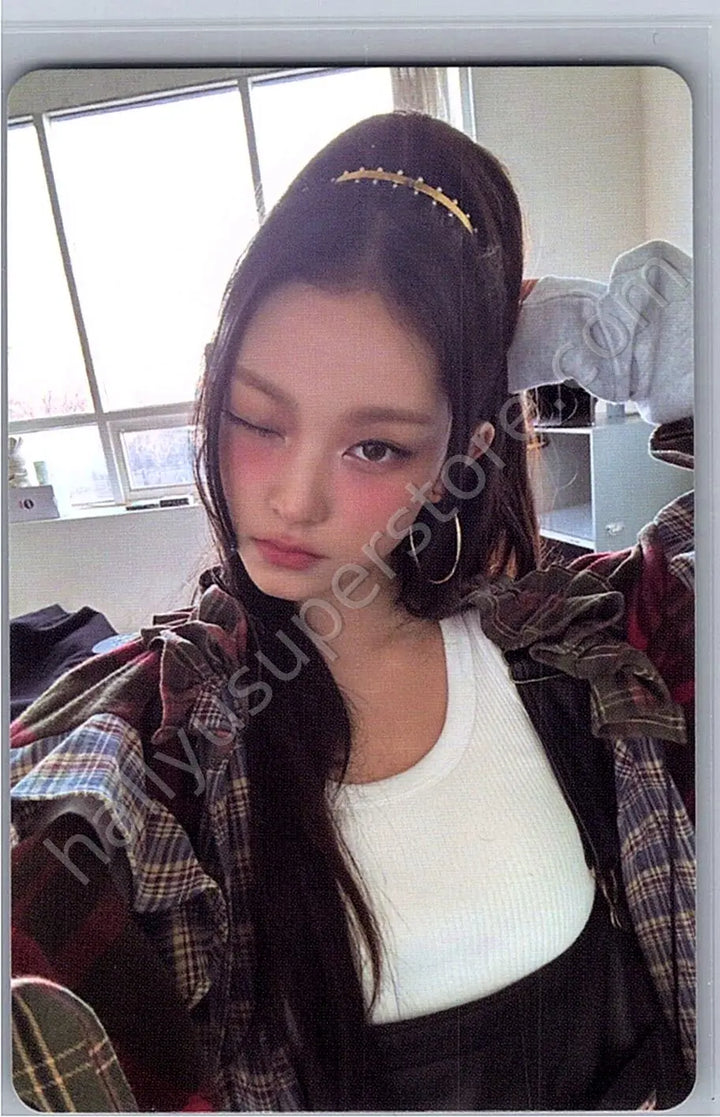 NewJeans - Haerin - How Sweet album photocard haerin version