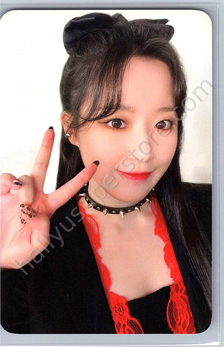 i-dle - Shuhua - i-dle - Shuhua - 2022 World Tour [Just Me ( )I-DLE] Event tour merch photocard set