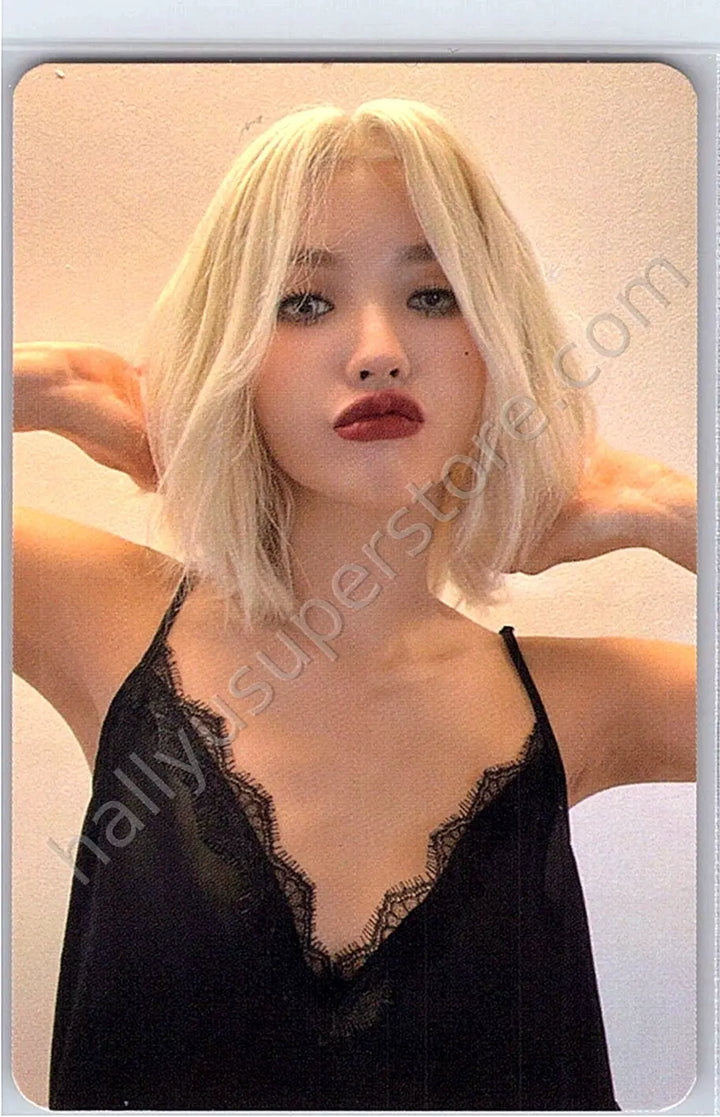 i-dle - Soyeon - I Love album photocard non-selfie standard version