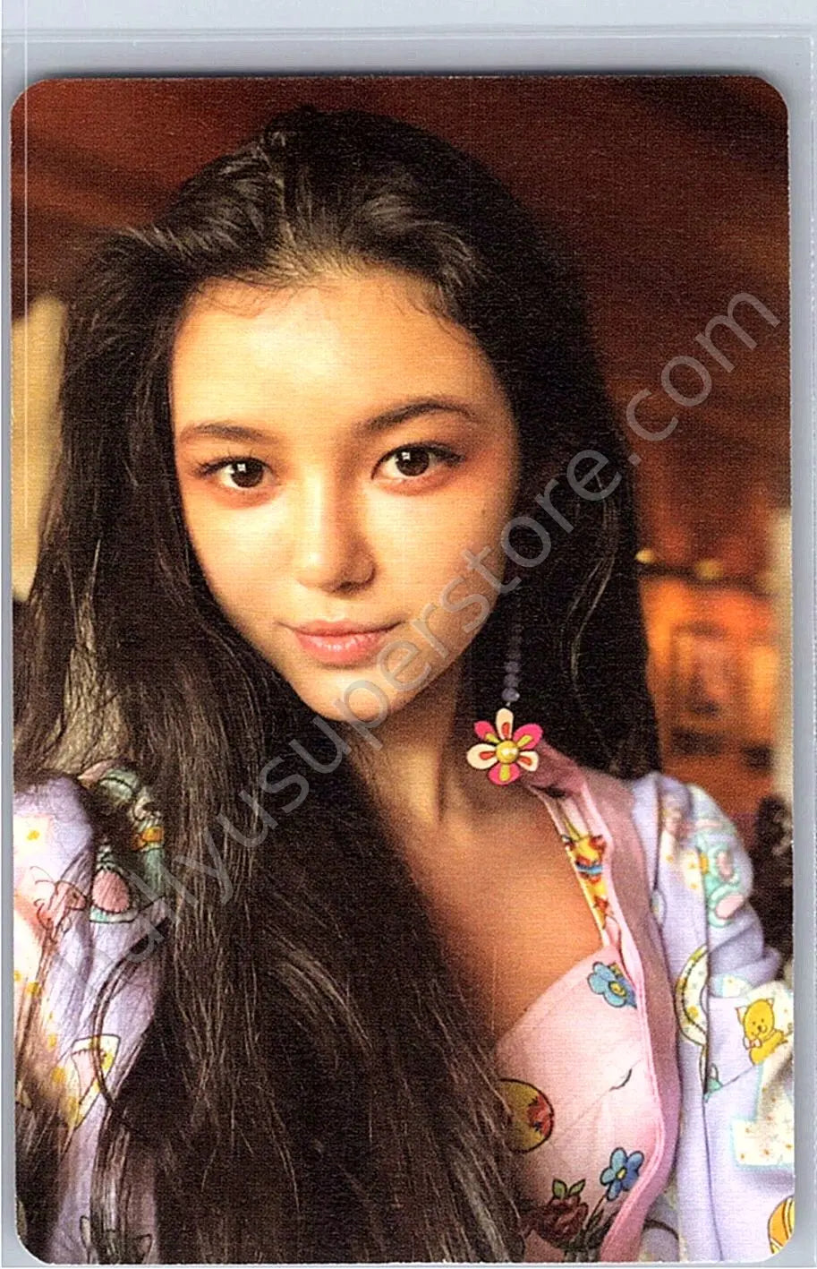 NewJeans - Danielle - NewJeans 1st EP “New Jeans” album photocard bluebook version danielle version
