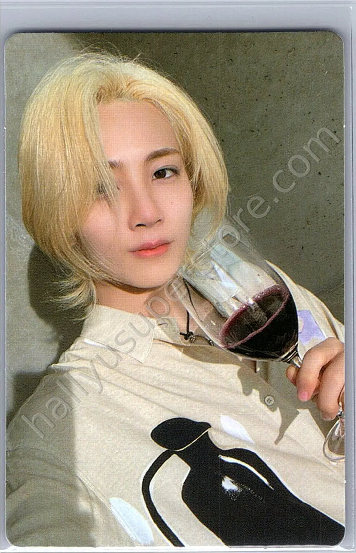 SEVENTEEN - Jeonghan - Attacca album photocard op.1 version