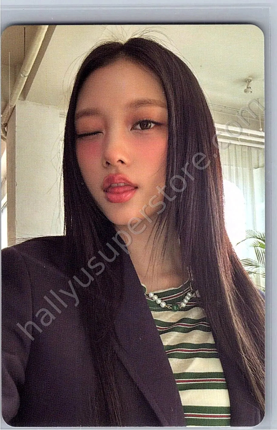 NewJeans - Haerin - How Sweet album photocard haerin version