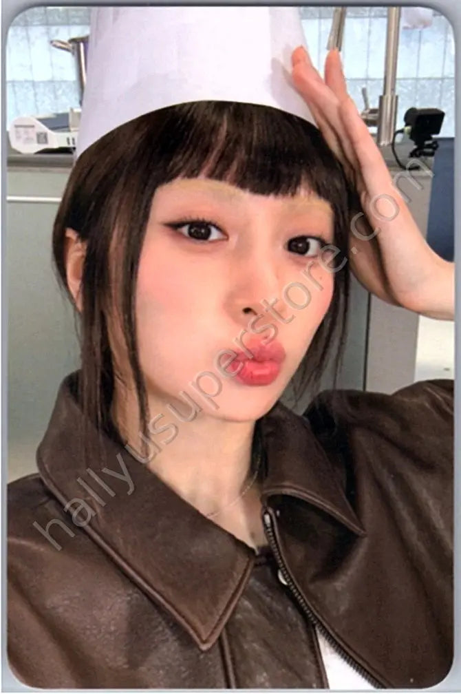LE SSERAFIM - Huh Yunjin - SPAGHETTI M2 purchase benefit standard version
