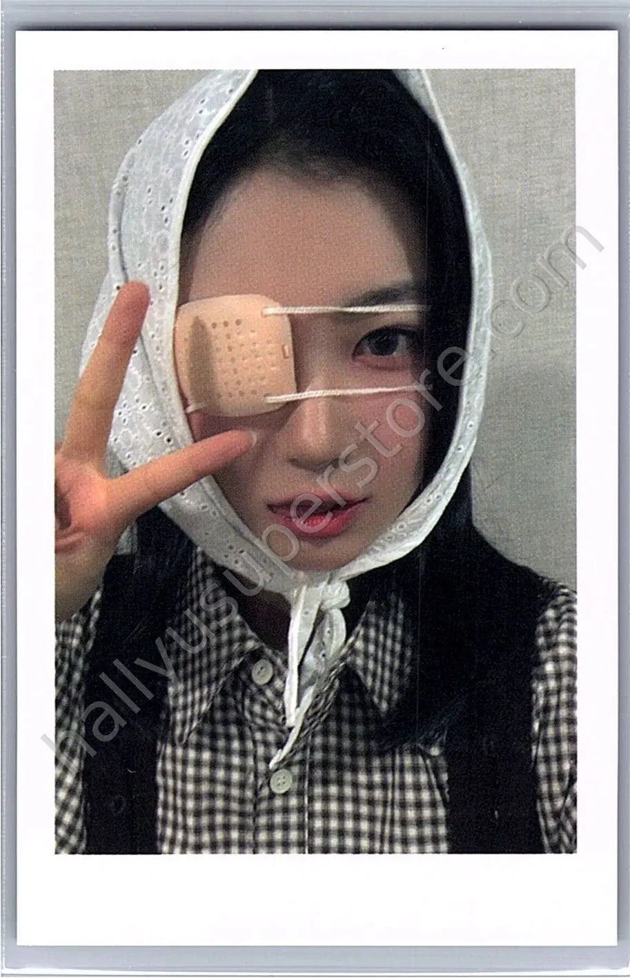 tripleS - Kaede - ASSEMBLE25 ITTA polaroid