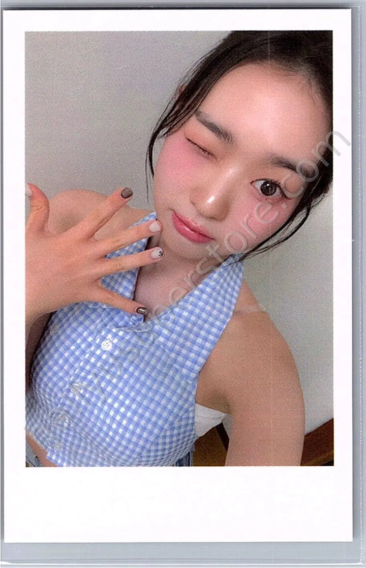tripleS - Soomin - Assemble25 Jump-up polaroid