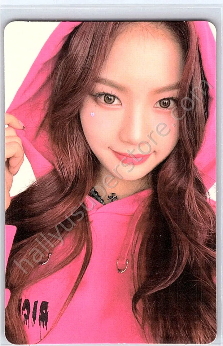 STAYC - Isa - Teddy Bear album photocard digipack version
