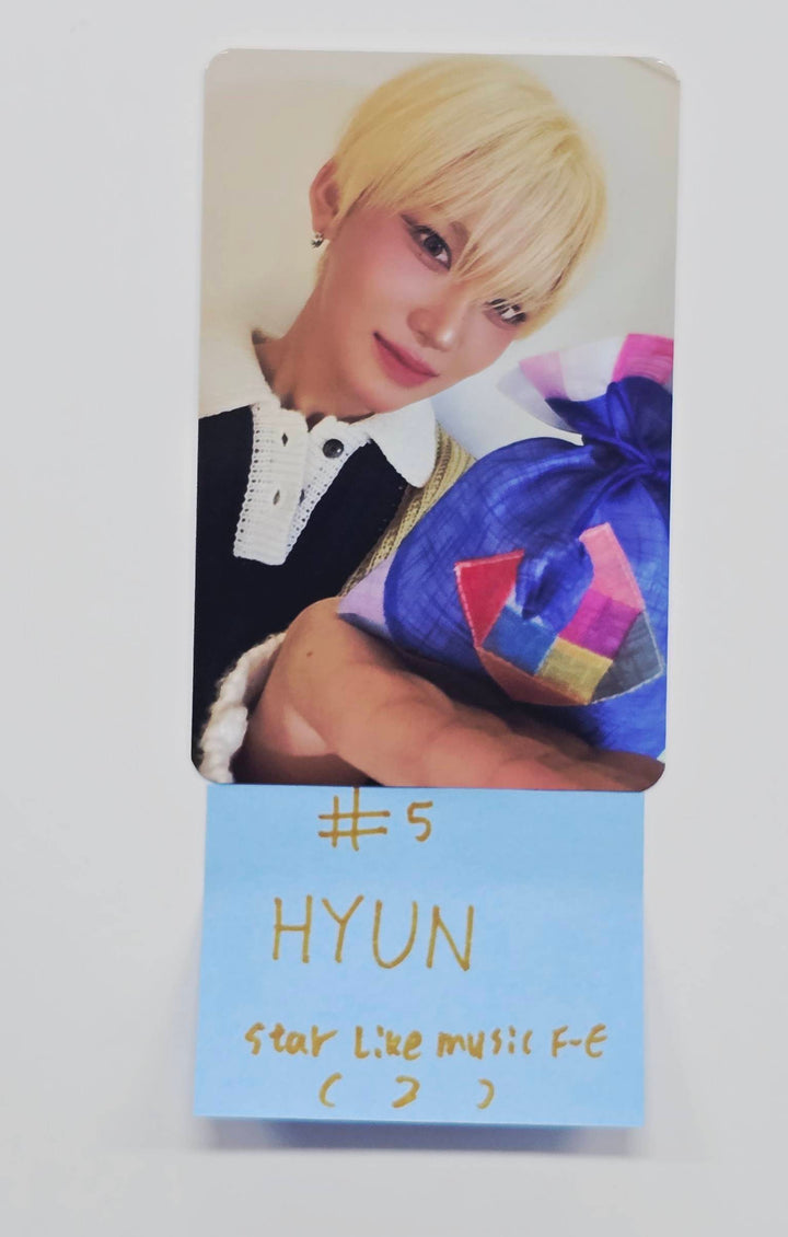 XLOV "UXLXVE" - StarLike Music Fansign Event Photocard R6 [26.01.27]