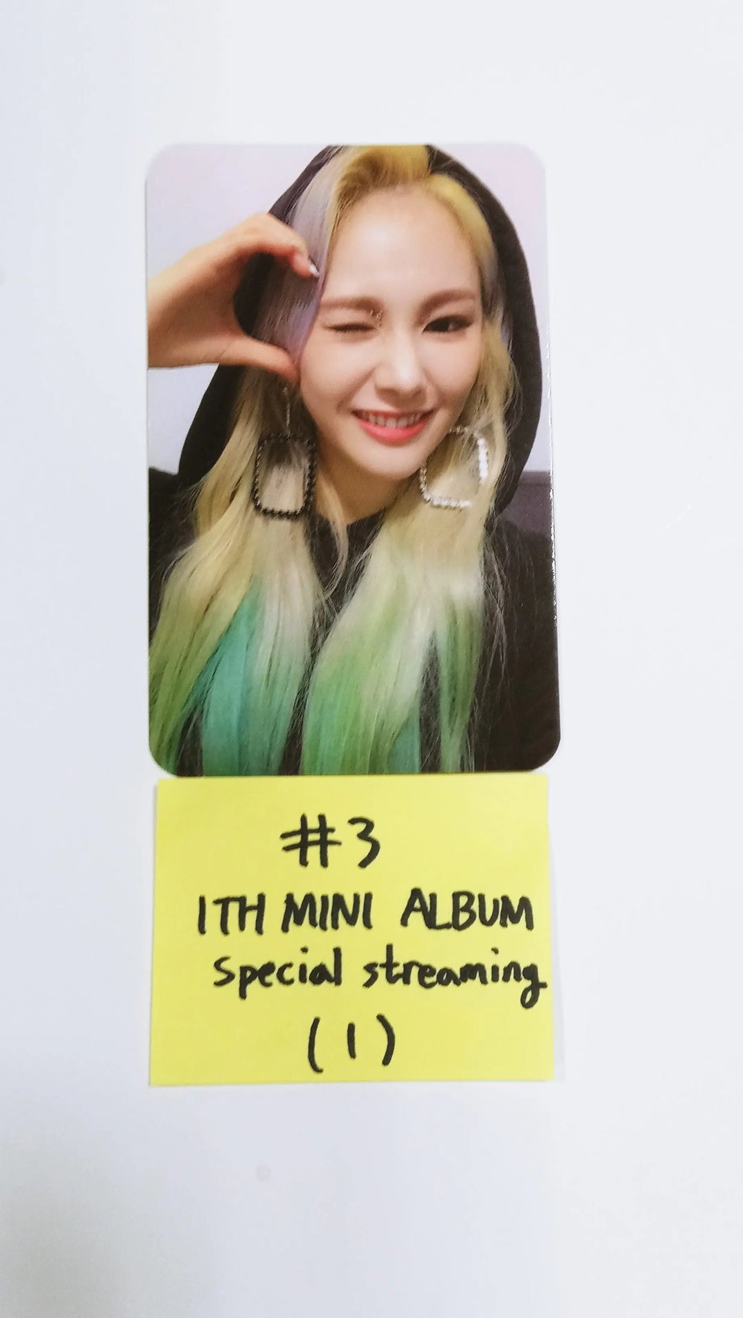 Everglow - "Reminiscence" SHOWCASE EVENT Special Photocard - HALLYUSUPERSTORE
