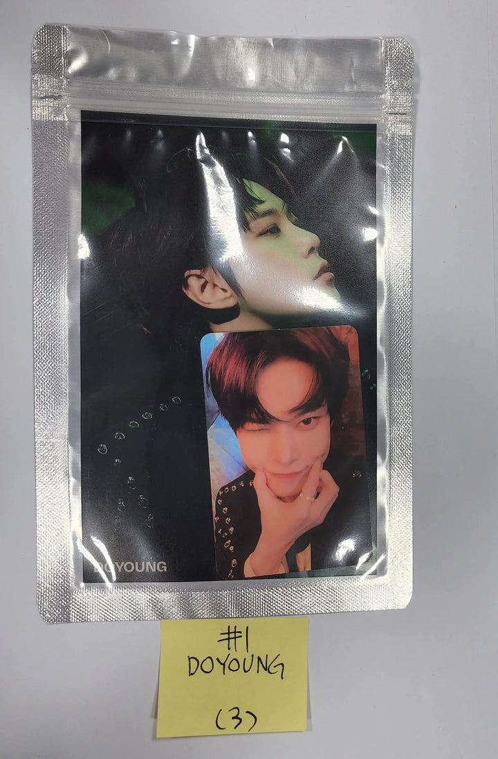 NCT 2022 Universe - Smtown&amp;store 4 x 6 Photo + Photocard Set - HALLYUSUPERSTORE