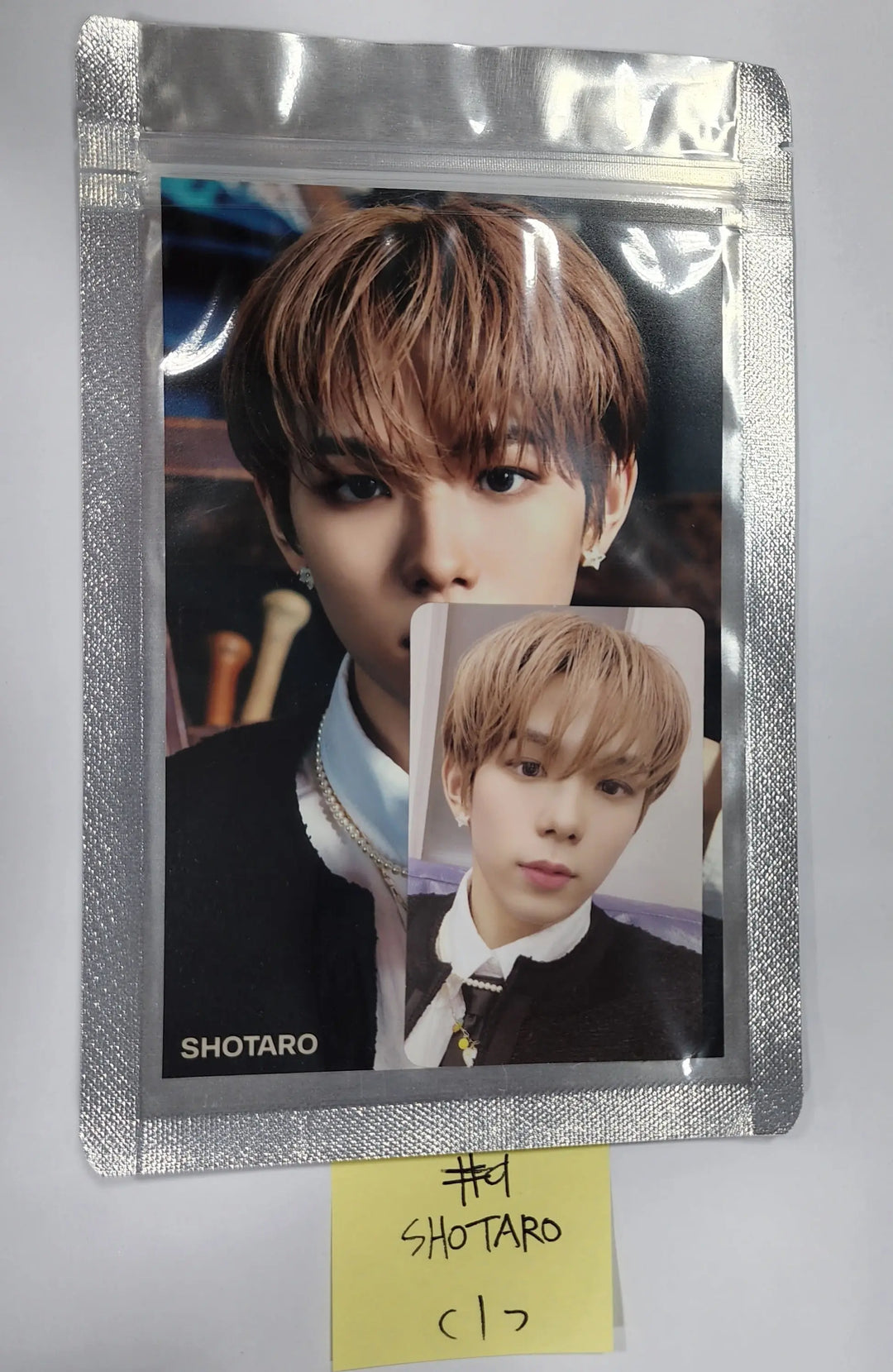 NCT 2022 Universe - Smtown&amp;store 4 x 6 Photo + Photocard Set - HALLYUSUPERSTORE
