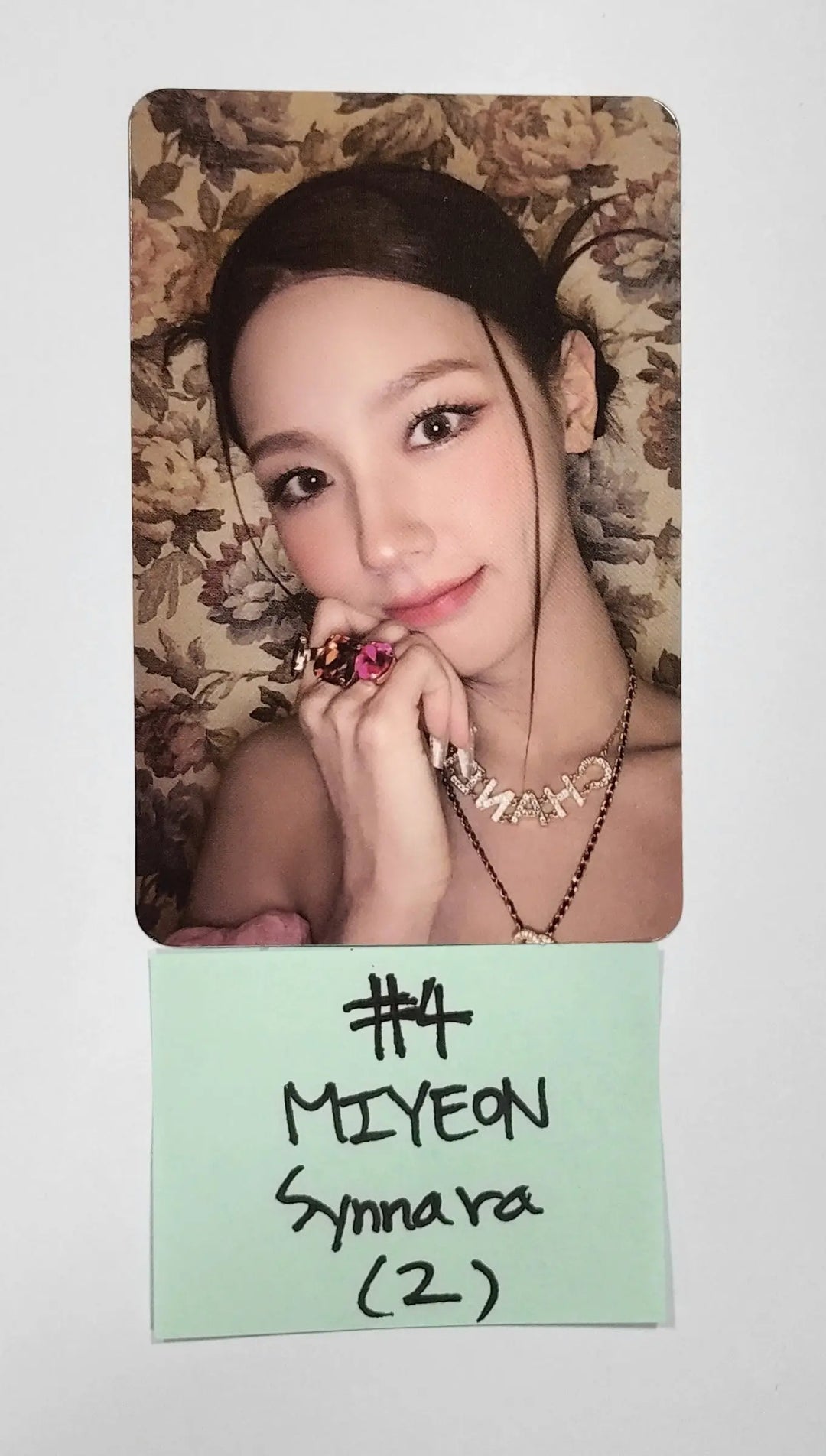MIYEON [Of (g) I-DLE] "MY" 1st - Synnara Fansign Event Photocard - HALLYUSUPERSTORE