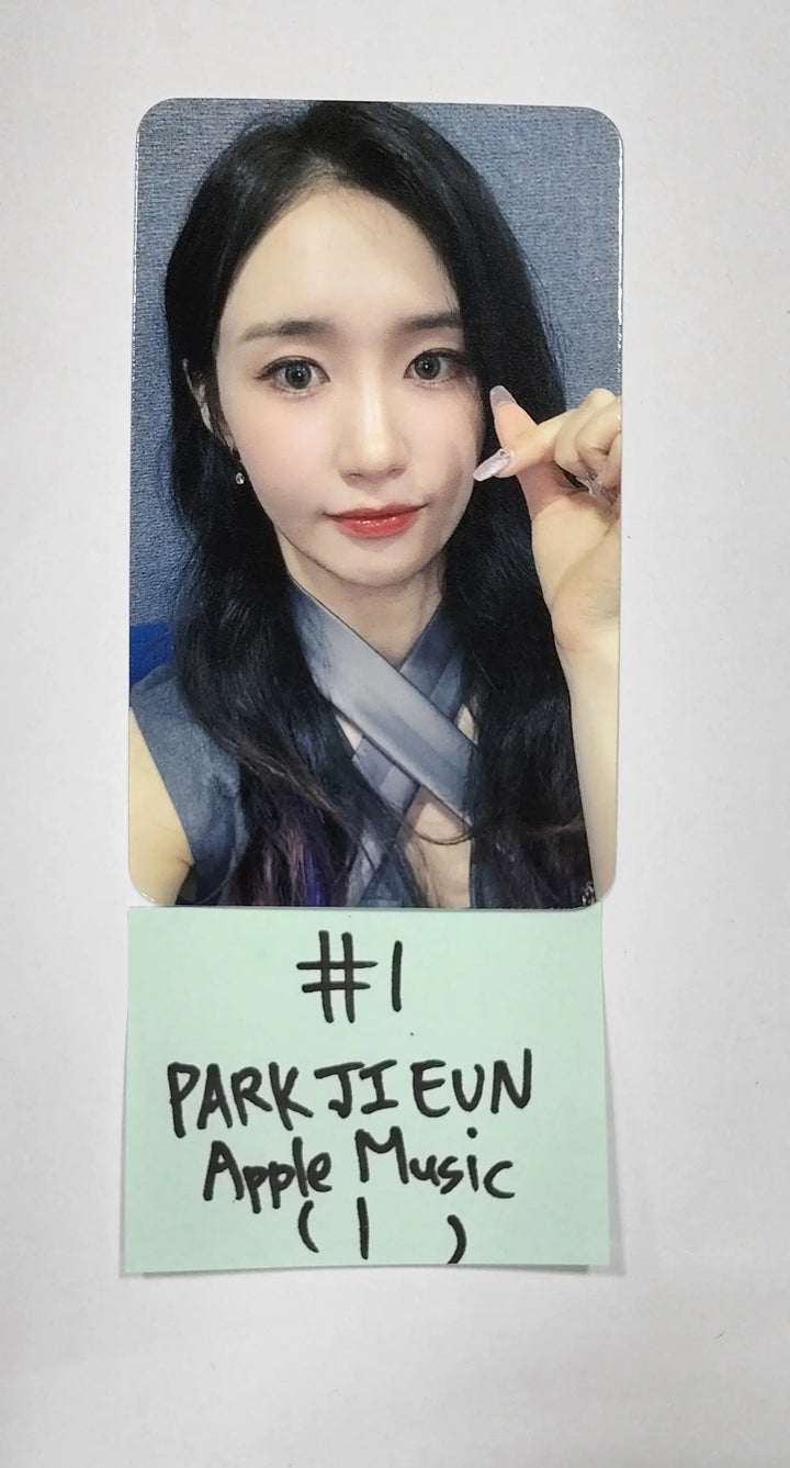 Purple Kiss &