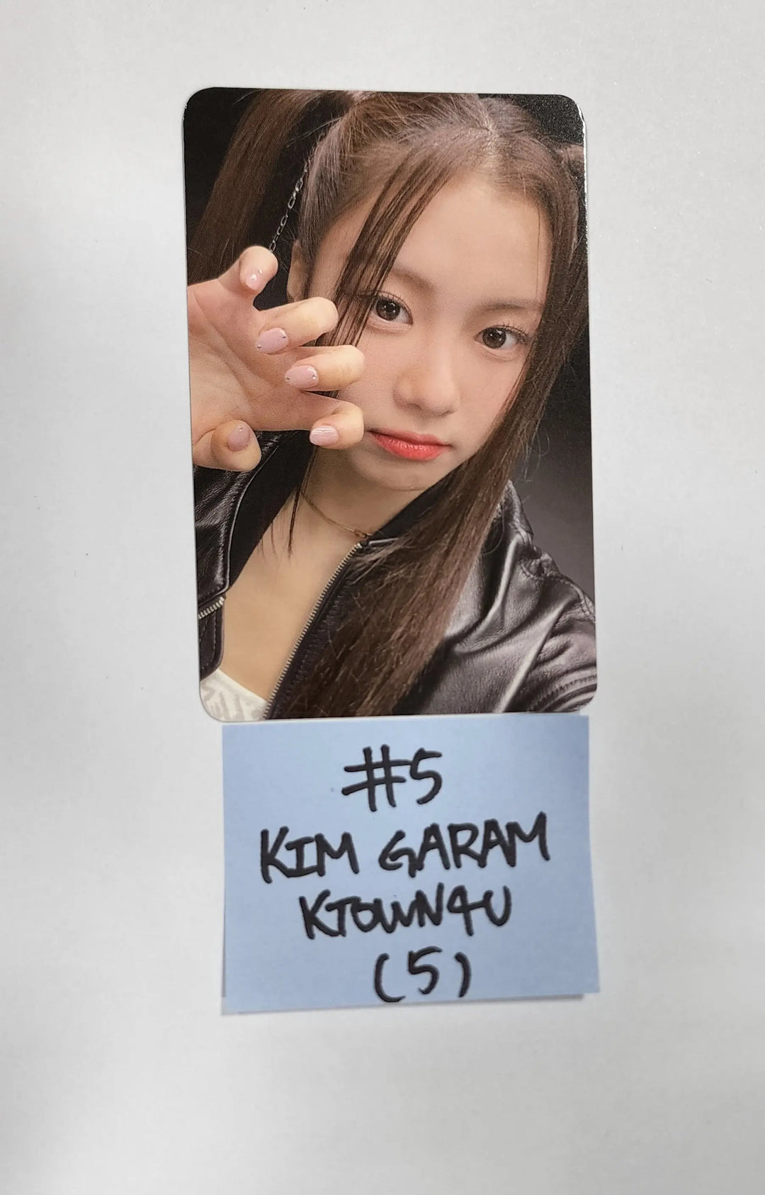 LE SSERAFIM "FEARLESS" - Ktown4U Pre-Order Benefit Photocard [Restocked 5/6] - HALLYUSUPERSTORE