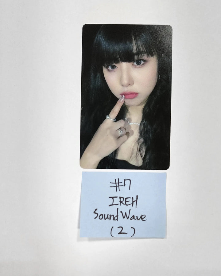 Purple Kiss &