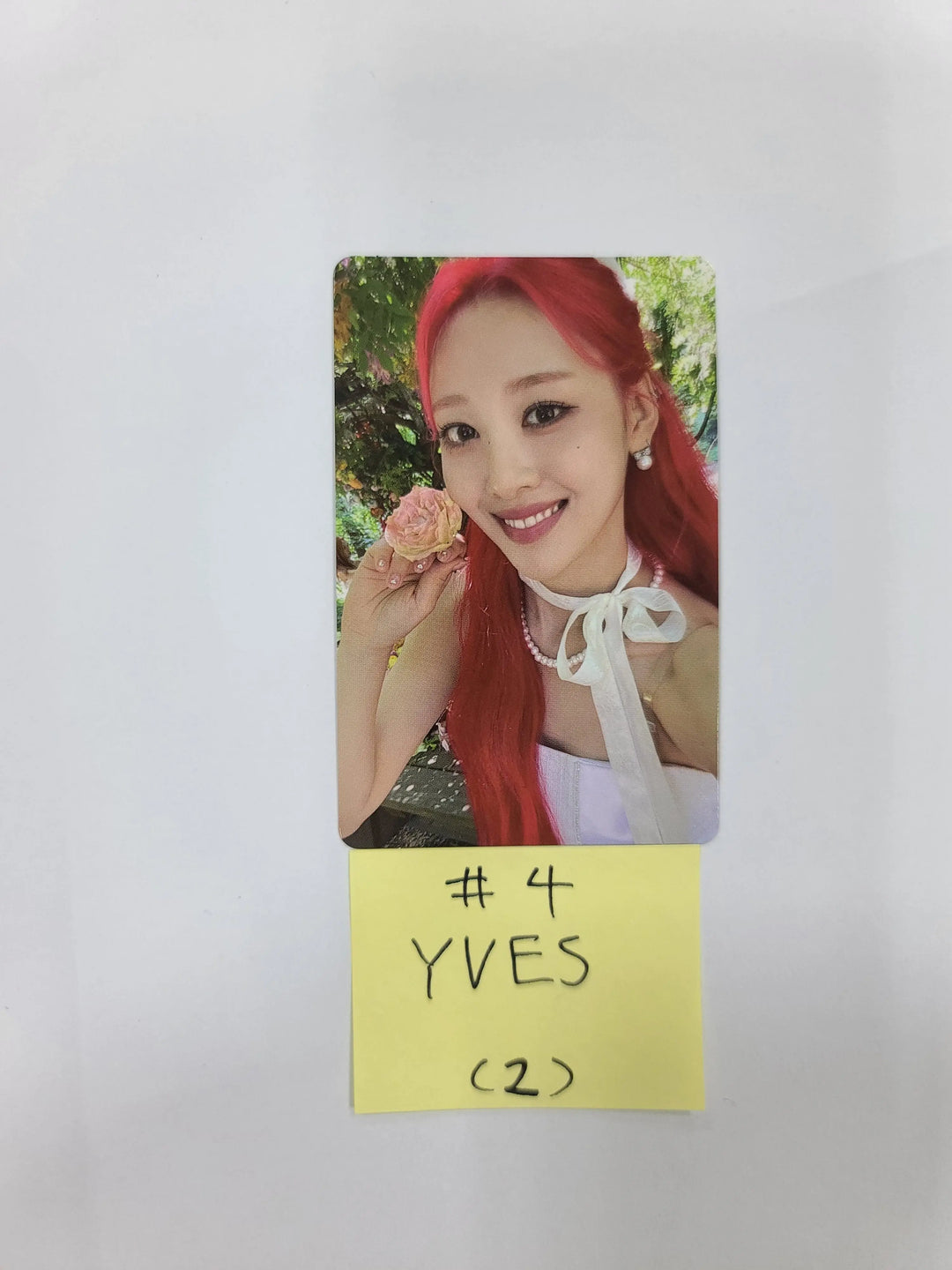 LOONA "Flip That" Summer Special Mini Album - Official Photocard [Yves, Chuu] - HALLYUSUPERSTORE