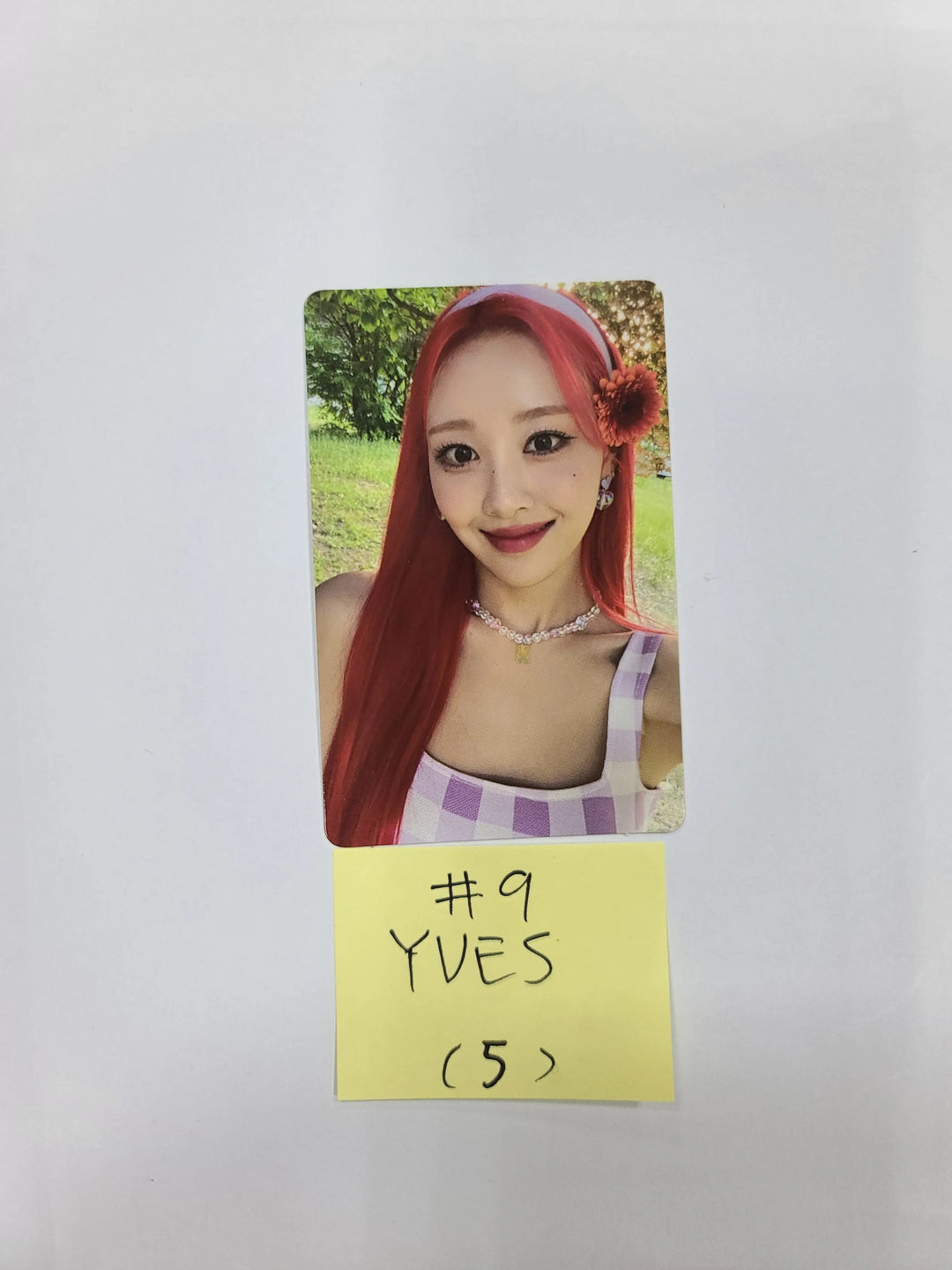 LOONA "Flip That" Summer Special Mini Album - Official Photocard [Yves, Chuu] - HALLYUSUPERSTORE