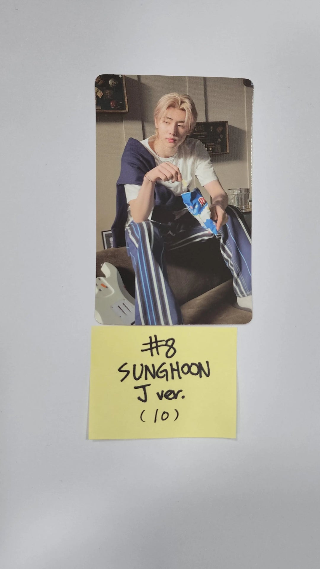 ENHYPEN "MANIFESTO : DAY 1" - Official Photocard [ENGENE J Ver.] - HALLYUSUPERSTORE