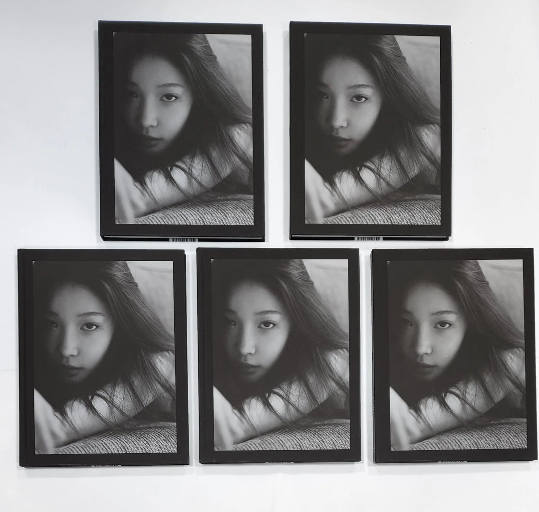 Chung Ha 'Bare&Rare Pt.1' - Hand Autographed(Signed) Promo Album - HALLYUSUPERSTORE