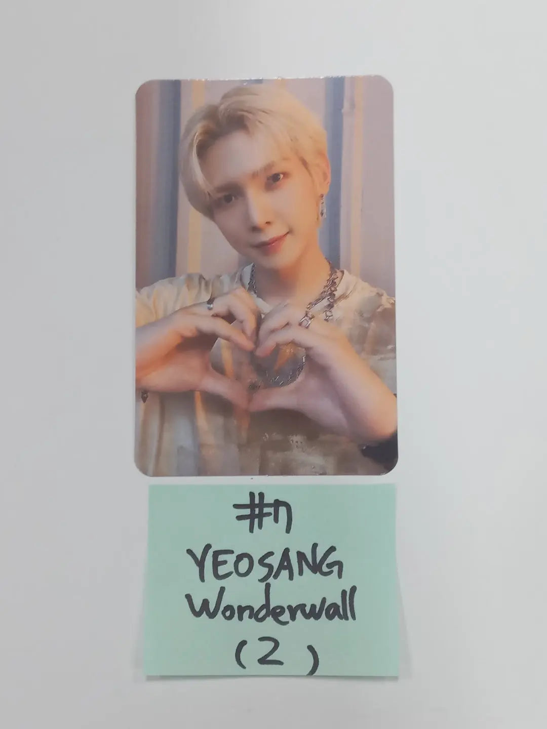 Ateez "The World Ep.1 - MOVEMENT" - Wonderwall Pre-Order Benefit Photocard - HALLYUSUPERSTORE