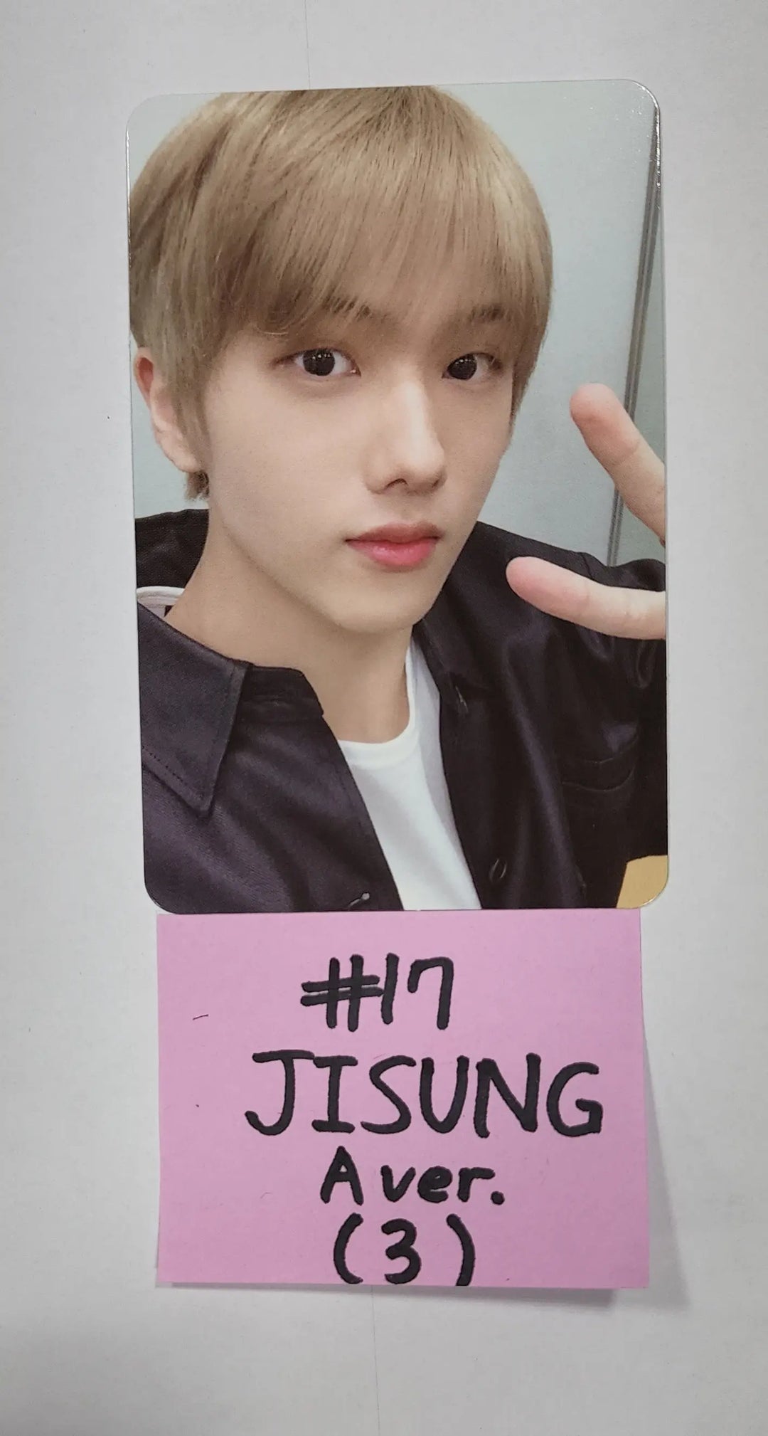 NCT X SANRIO CHARACTERS - Official Random Trading Photocard - HALLYUSUPERSTORE