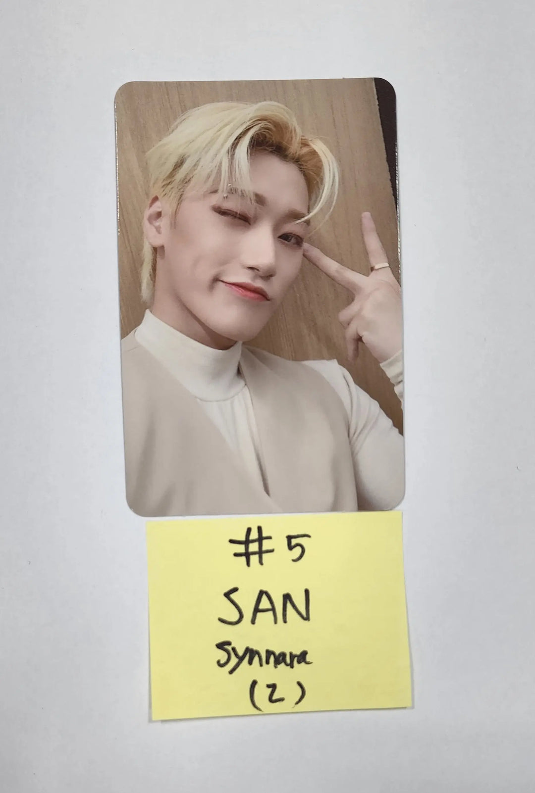 Ateez "The World Ep.1 - MOVEMENT" - Synnara Fansign Event Photocard - HALLYUSUPERSTORE